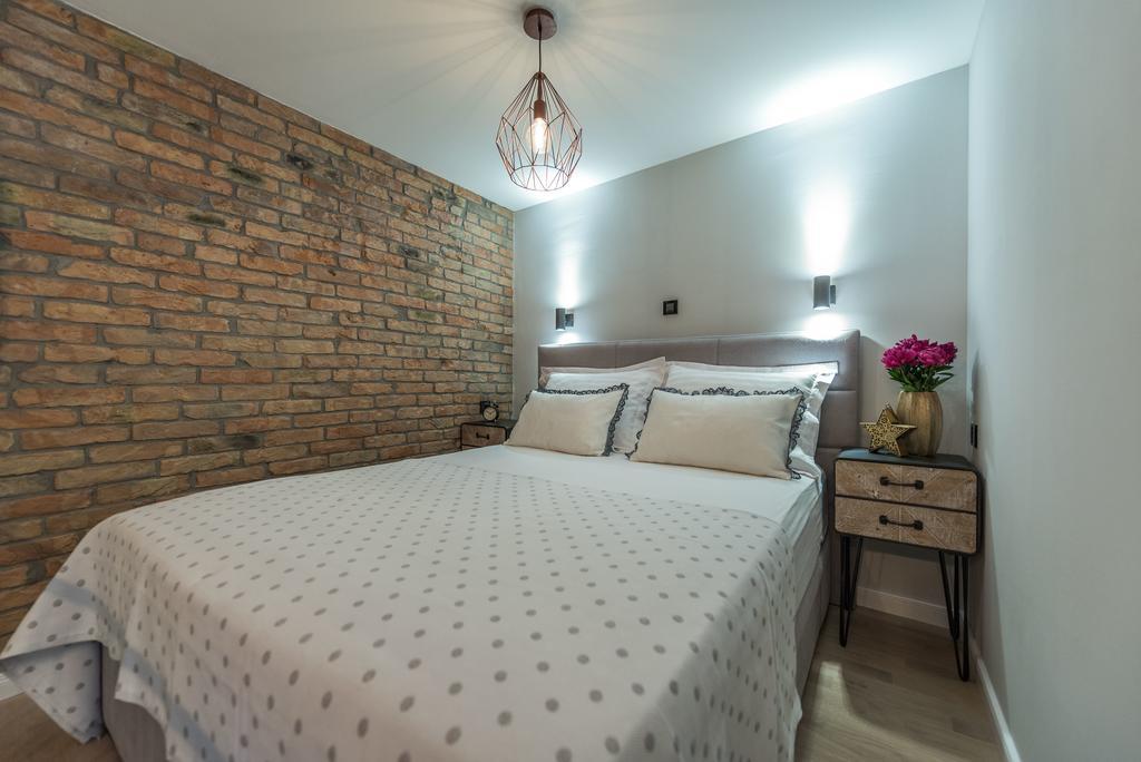 Apartments Fontana Zadar Bagian luar foto